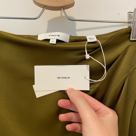 Vince brand new silk skirt with label, size 2 color olive green - Picture 4 of 4